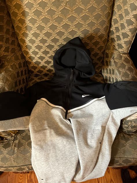 how to clean Nike tech fleece